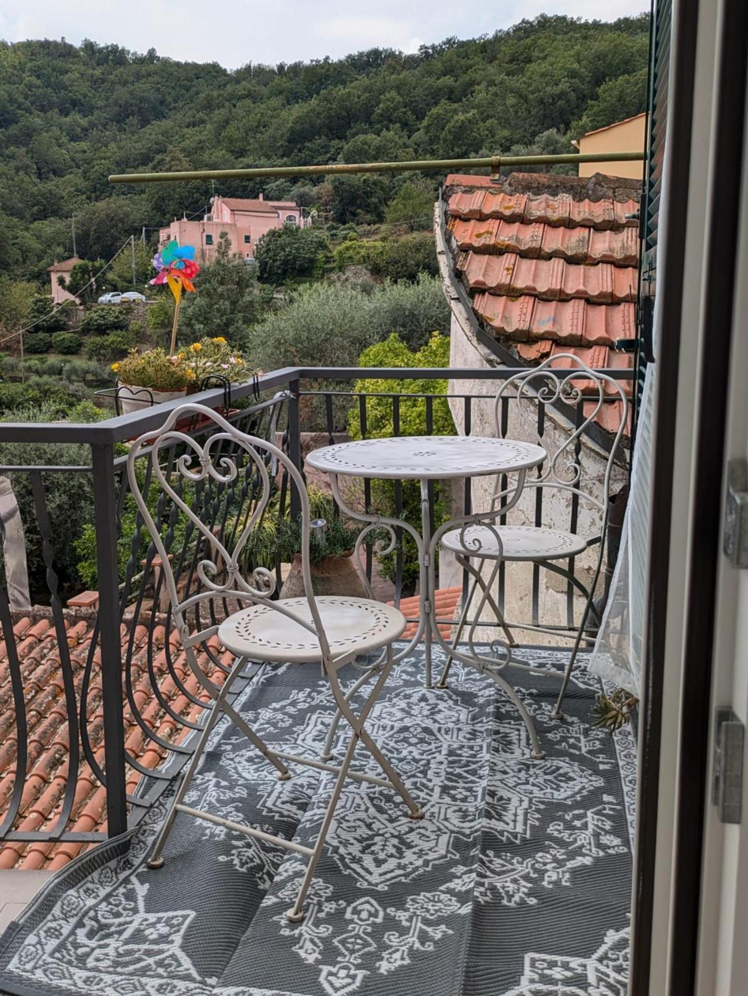 Casa Viola Bed And Breakfast Dimora Di Campagna Calice Ligure Exterior photo